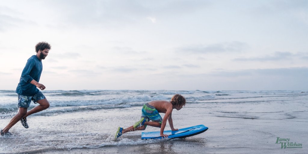 LWShoes's tweet photo. This spring, whether running through the sprinkler, splashing through a kiddie pool or climbing on rocks along the coast, your little one can do it all in a pair of @KEEN sandals. https://t.co/Tgs58aNv0E #maine #shoplocal #lwshoes #shopmaine #lwkids https://t.co/fouVMYqVA1