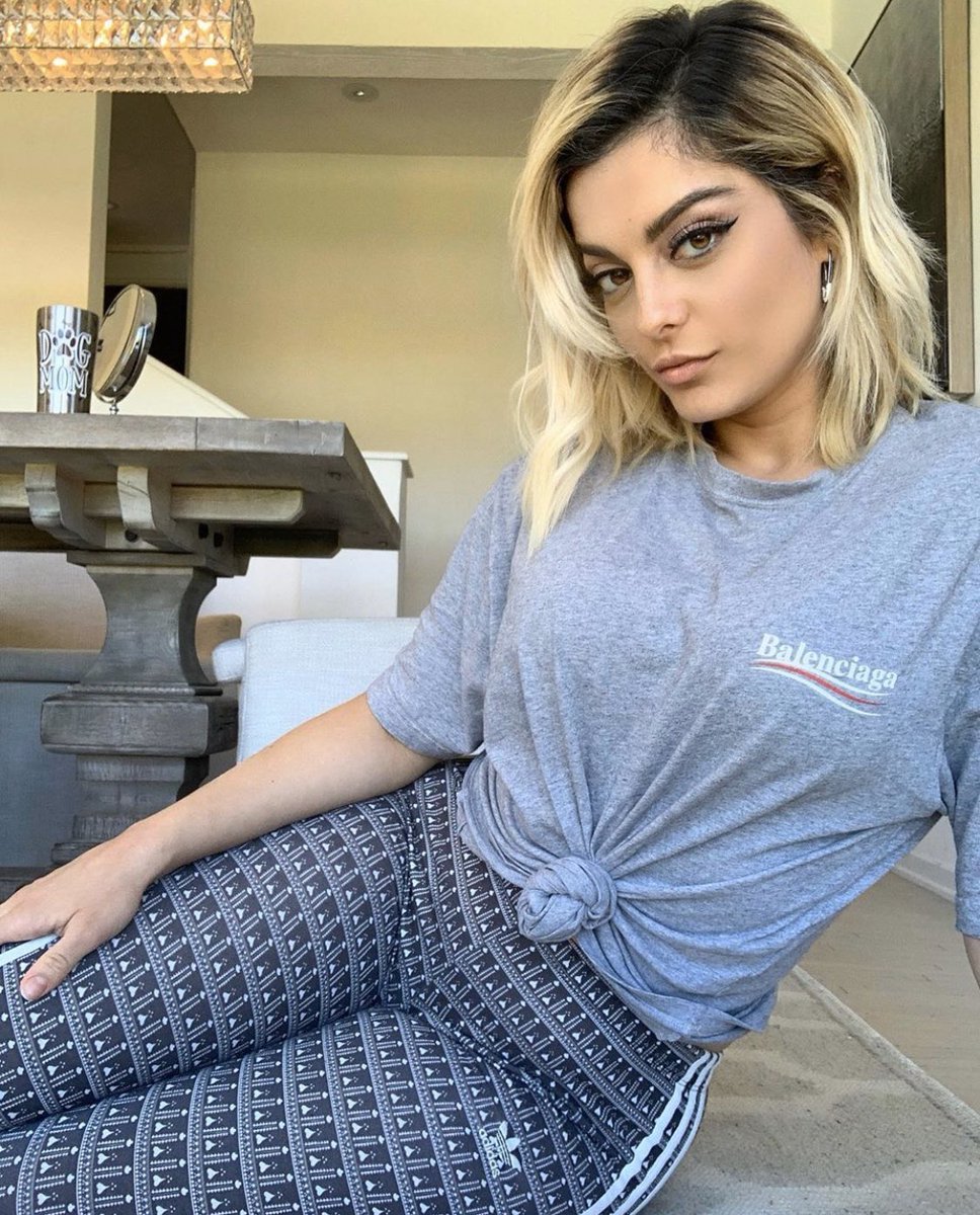 BebeRexha's tweet photo. Day 64 of Quarantine. My roots are growing in and it looks like the black hair is trying make a comeback. https://t.co/6QpQdnrUXJ