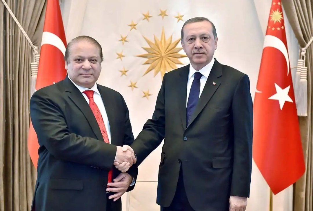 Muhamma81524322's tweet photo. یہ ہیں کائی قبیلے کے صدر طیب اردگان اور یہ ہیں کھائی قبیلے کے ڈیلر خرد بردگان 
#ErtugrulGhazi #Erutgrul #ادب_کا_سفر https://t.co/0fsTTdKbIj