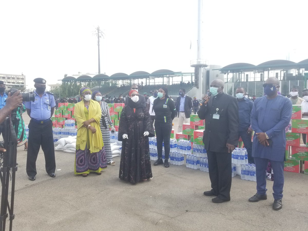 AderonkeW's tweet photo. Ongoing: Flag off of Palliative distribution to the Ministerial Enforcement Task Team on covid19 restrictions by FCT Minister  of State @DrRamatuAliyu. #StaySafe https://t.co/XVd6NY0ngO