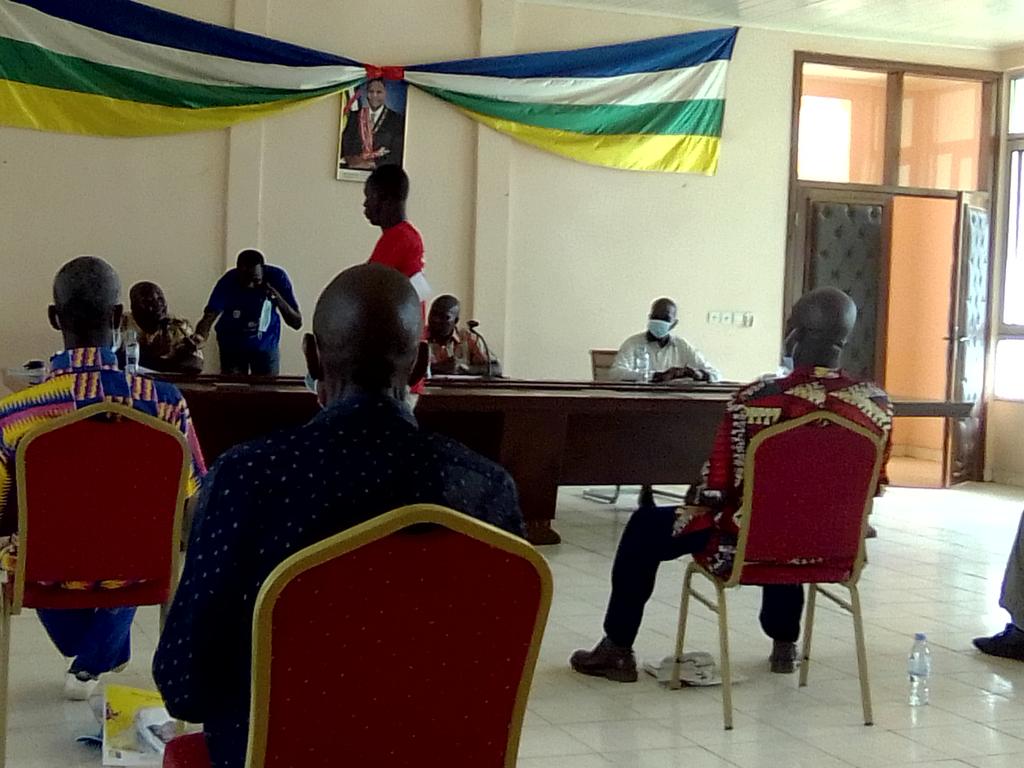 AdelineKamba's tweet photo. Sensibilisation sur la CPS à la mairie de Bimbo organisée par le RJDH https://t.co/UdQy2CL7N3