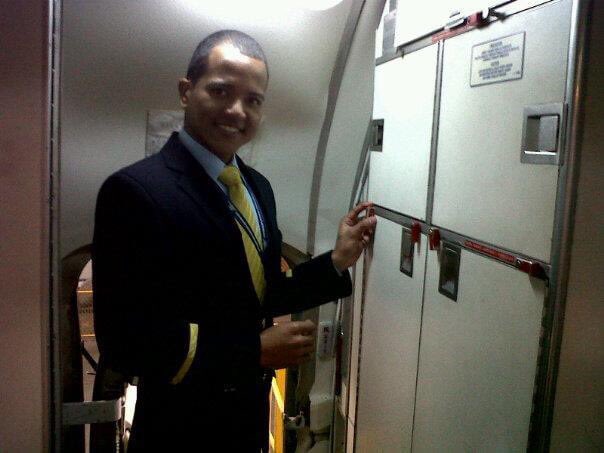kerwinllerena's tweet photo. #TBT #Aviacion #mayo2012 https://t.co/15qHYIWHr4
