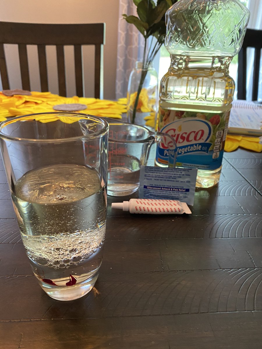 CulleyCrew's tweet photo. #GoogleMeet  for the win with the oil, water and antacid tablet in a glass! “Mrs. Culley the water molecules are smaller than the oil molecules, so they can pack tighter together. This means that water is denser than oil.  I got it!”💡#review #connections #giggles https://t.co/ZsbispYeHd