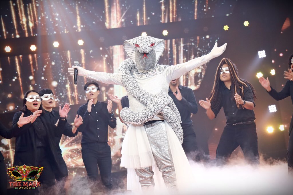icespw_'s tweet photo. ช่วงหลังมา ไม่ได้ตาม the mask เท่าไหร่ จนเปิด ig แล้วเจอคลิปนึงใน expolre แล้วได้ยินเสียงของหน้ากากเมียงู ในใจคือชอบมากก พี่โดม เดอะสตาร์แน่ๆ เลยย้อนตามดู คือสุดในทุกรอบ ทุกเพลงจริงๆ แล้ววันนี้ แชมป์ก็เป็นของเมียงูจริงๆ รักมากก #หน้ากากเมียงู #TheMaskงานวัด #ChampOfTheChamp https://t.co/WFKiE2jv8s