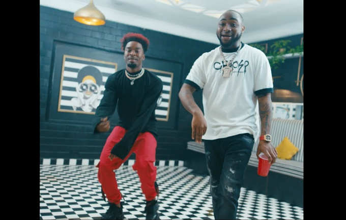 937RhythmFm's tweet photo. π¨NEW VIDEO ALERTπ¨
DMW Feat. Davido, The Flowolf, Peruzzi & Dremo β Mafa Mafa
https://t.co/BBdrQZsTZj π₯π₯π₯
Cc @davido @Peruzzi @Dremodrizzy @TheFlowolf
#RhythmEntertainmentNews #MafaMafa #DMW #Davido https://t.co/nnEQahtPsg