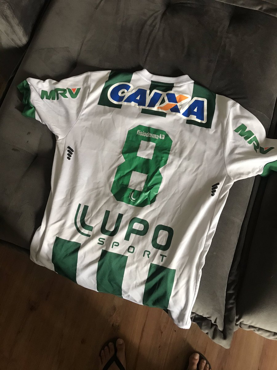 barrauna's tweet photo. @julio_cesar27 E a do título ? #Juninho8 https://t.co/0no4SKBhBE