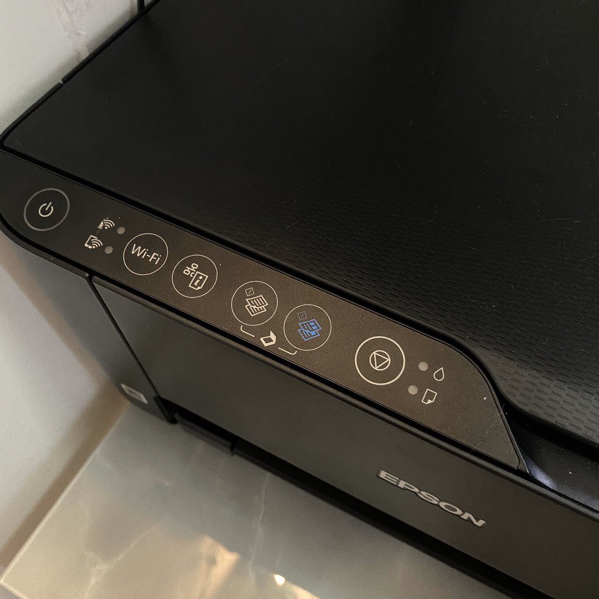 iamunfeeling's tweet image. ใครที่กำลังหาซื้อเครื่องปริ้นท์ใหม่แนะนำนี่เลย #EpsonL3150 เป็นเครื่องปริ้นท์ที่มีแท็งค์หมึกในตัวใช้งานง่ายมาก สามารถสั่งผ่าน Wi-Fi / มือถือได้เลย สะดวกมาก  #EpsonL3150 #Epson #EpsonThailand