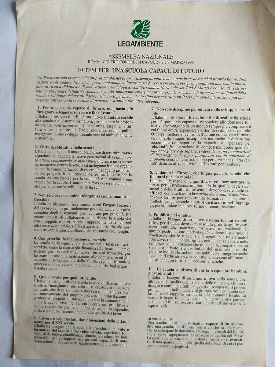 V_CogliatiDezza's tweet photo. "Un mondo tutto attaccato" titolo profetico a rileggerlo oggi, fu la seconda tappa del Settore Scuola, poi "fuori scuola per cambiare la scuola" e "per una scuola capace di futuro", ancora oggi leve fondamentali contro povertà educativa e insuccesso scolastico #Legambiente40 https://t.co/s9hiuUiCFJ