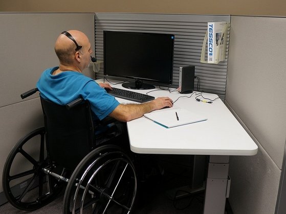 superabileinail's tweet photo. Sondaggio di @fishonlus: migliaia di segnalazioni, storie e richieste di aiuto sono state raccolte in queste settimane dalle sedi della federazione. Tramite il progetto #JobLab sull'#inclusionelavorativa, ora si avvia un'indagine per approfondire ➡️ https://t.co/SuERtH1QA1 https://t.co/4HeZepqwWK