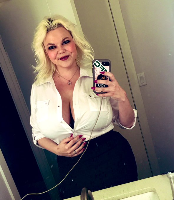It&rsquo;s half of to join my @OnlyFans for new and expired subscribers! Join now! I&rsquo;ve been posting a lot<a class="tags" href="/tag/onlyfans">@onlyfans</a><a href="/tag/mvsales"class="tags"><span>#mvsales</span></a>