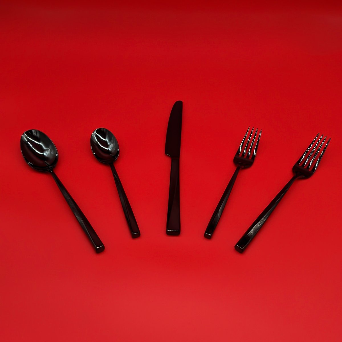 richtercoatings's tweet photo. A set of #diamondlikecarbon coated flatware. PVD #flatware will not flake or tarnish and generally have a classy & modern aesthetic. Your hands will also notice the difference when dining with quality utensils such as these.
...
#richterprecision #flatwareset #blackcutlery https://t.co/lKwgNQLu03