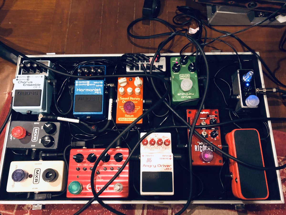 ToshiaBKK's tweet photo. ポチっとしてStayHomeなNuxは面白いですね。
#nux #solidstudio #solid_studio https://t.co/Ge69ncWkmv