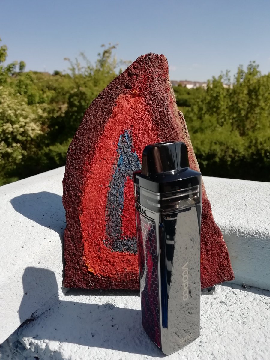 d17j17h17's tweet photo. Massive thanks to @newvaping for my #compprize 💙 😊
Sweet kit @voopootech 😍
#VINCI #R modpod 
#GeneChip 💨💨💨💨
#vapefam 
It's a #beauty 👌💯👍 https://t.co/J7RqvFUiT5