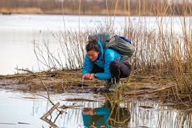Morgen doen 1.800 basischoolleerlingen door heel Nederland onderzoek naar de kwaliteit van ons natuurwater.  Ook jij kunt mee meten met jouw kinderen!: lnkd.in/eVT_4BD. Doe je mee? Leuk als je de resultaten deelt. #drinkablerivers