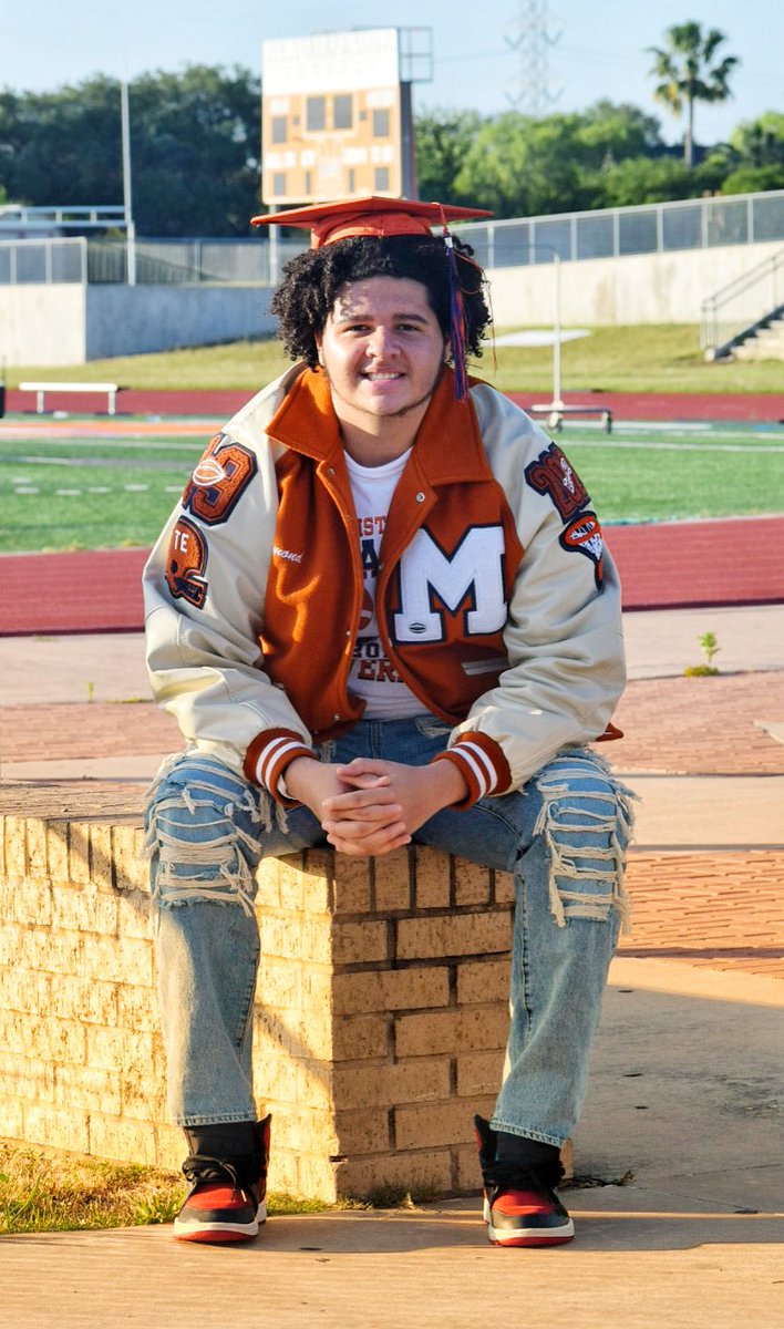 raymond__j's tweet photo. Blessed to see 18!!!🔞🔞 https://t.co/Sof2Cctlay