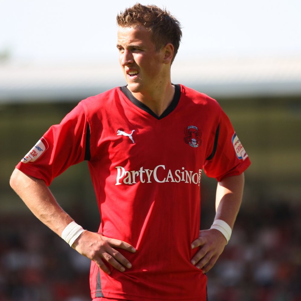 talkSPORT's tweet photo. BREAKING: Harry Kane has bought @LeytonOrientFC’s shirt sponsorship.

He will donate the space to:

👕 Home: Message to NHS heroes
👕 Away: Children’s Hospice
👕 Third: Mental Health charity

What a brilliant gesture 👏👏 https://t.co/cQ7u0PrFGU