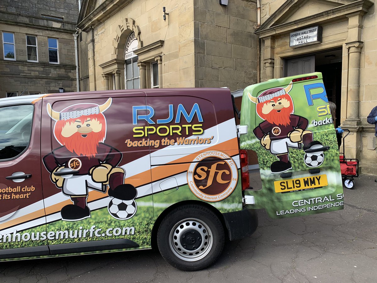 StenhousemuirFC's tweet photo. 7️⃣0️⃣0️⃣ EASTER EGGS
Massive thanks to @N_T_S for the donation of 700 Easter eggs to @KLSBCommunity for our vulnerable young people🙌🌈
I am sure the families and the young people will appreciate them👏
#OurCommunityYourClub https://t.co/ZCH8Hdr8w1