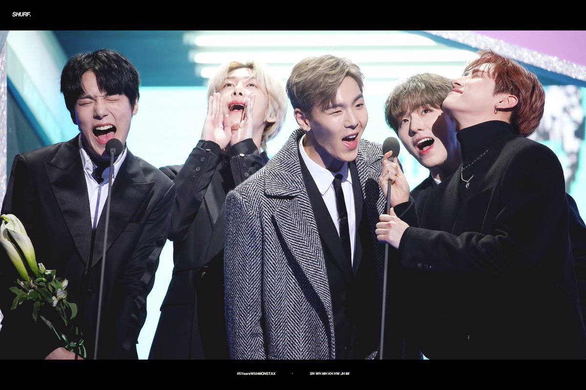 ❤️🐻🐰🐶🐹🐢🐝🐺❤️
#몬스타엑스 #MONSTA_X

#5YearsWithMONSTAX
#오일사_우리에게_평생_선물을_쥐어준_이날 
#몬스타엑스5주년 #D+1😅