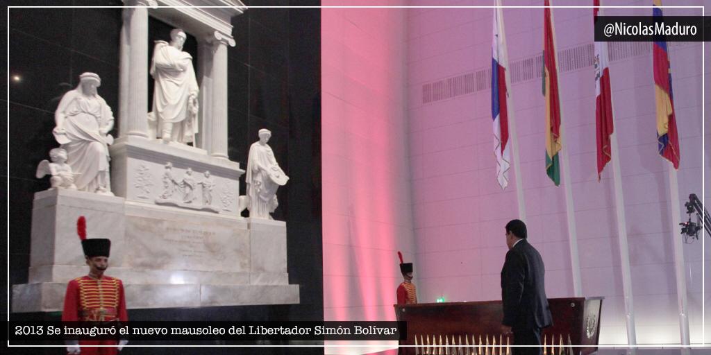 NicolasMaduro's tweet photo. Hace 7 años, siguiendo el camino que nos marcó el Cmdte. Chávez inauguramos el Mausoleo para el resguardo de los restos de nuestro Padre Libertador. Un lugar digno donde rendimos honor a la grandeza del hombre que luchó para darnos el derecho a ser un pueblo libre. ¡Viva Bolívar! https://t.co/BAyhERO0Tt