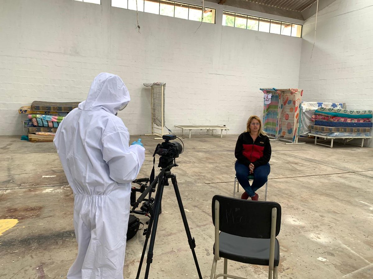 AtoSudaca's tweet photo. En el albergue de la Mitad del Mundo, migrantes venezolanos nos cuentan cómo el #Covid_19 cambió su vida y se ven forzados a regresar a su país @CAREGlobal @CARE con @anamariabuitron @lucycbeck @DebsMichaud https://t.co/oY0Yr1rTDz
