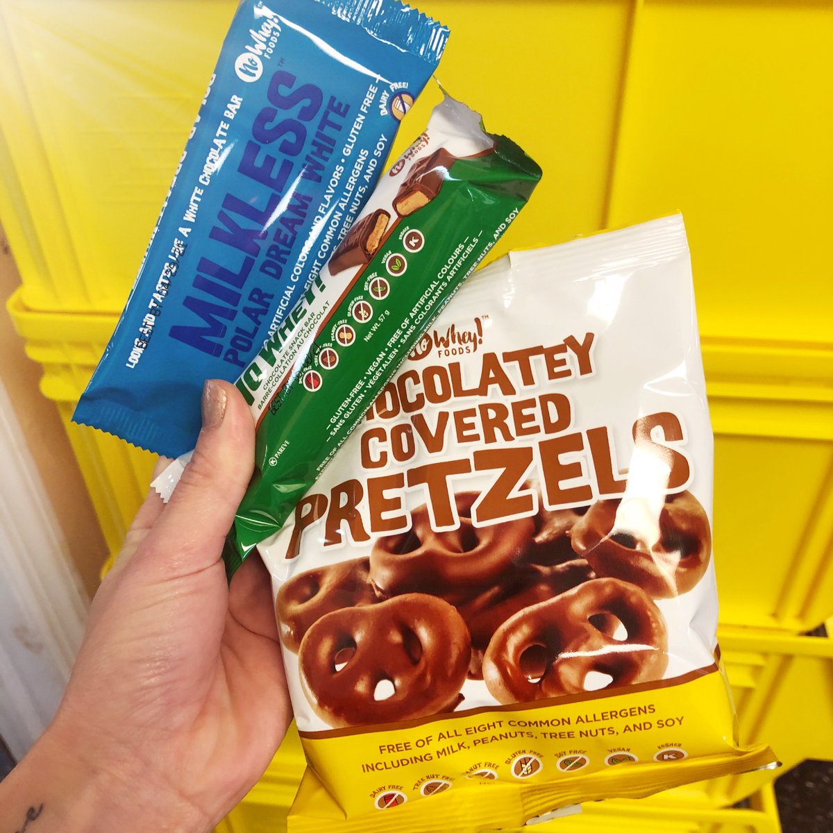 nowheychocolate's tweet photo. It’s Day 4 of our #WEEKOFGIVEAWAYS for Food Allergy Awareness Week! Now is your chance to win some tasty sweets! 1️⃣ MAKE SURE YOU’RE FOLLOWING US (Yes we check😊) 2️⃣ LIKE THIS PHOTO 3️⃣ TAG A FRIEND — we will be picking a handful of winners throughout today!! ✨✨✨ good luck! https://t.co/U1fhEi4PbP