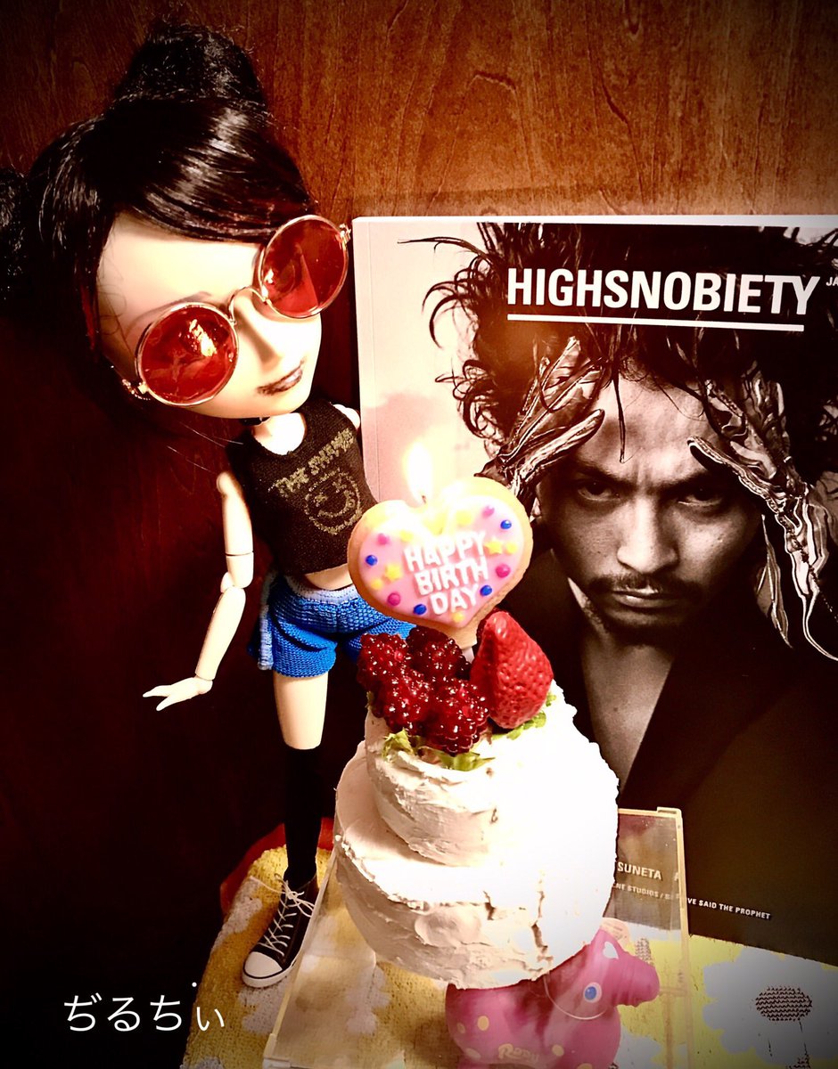 usatannchan's tweet photo. 常田さん🖤
お誕生日おめでとうございます
Wishing you all the best. HBD㊗️
#KingGnu  #millenniumparade 
@DaikiTsuneta  #Fuzzable https://t.co/8PApRThzDV