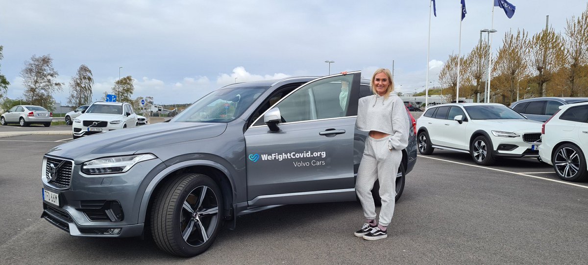 Today I had the pleasure to hand over one of the cars we provide to hospital personnel for safe transportation. Elaine ready to go back to work at Östra Sjukhuset, Gothenburg.