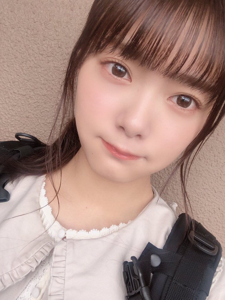 犬 Twitterren 田村保乃さん あんなに顔可愛いし声可愛いし愛嬌あるしパフォーマンスに全力だしスピッツ大好きだしで僕が恋をするには十分すぎる 条件が揃ってるから警戒してる T Co Hmdzhlbsca Twitter