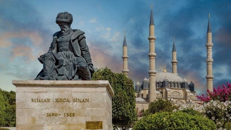 Japonlar Gökdelenlerdeki Raylı Sistemi Mimar Sinan'ın Ustalık Eseri Selimiye'den mi Aldı?
bit.ly/3dJkLKz