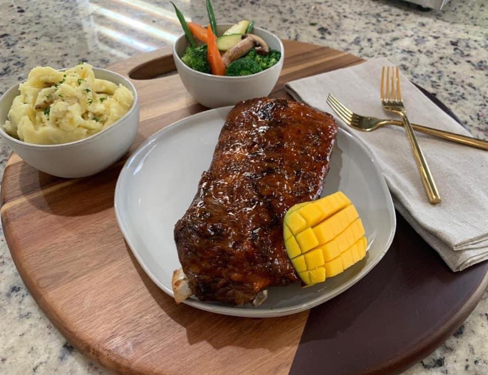 Chefjavier14's tweet photo. Nothing better than a fresh and delicious meal after a long hectic work day. In L’mon Cuisine we are ready to serve you! Check our weekly menu, and call us to place your order. #LMONcuisine #feedingJOY 🌟🍋 https://t.co/Xjwl9crJdb