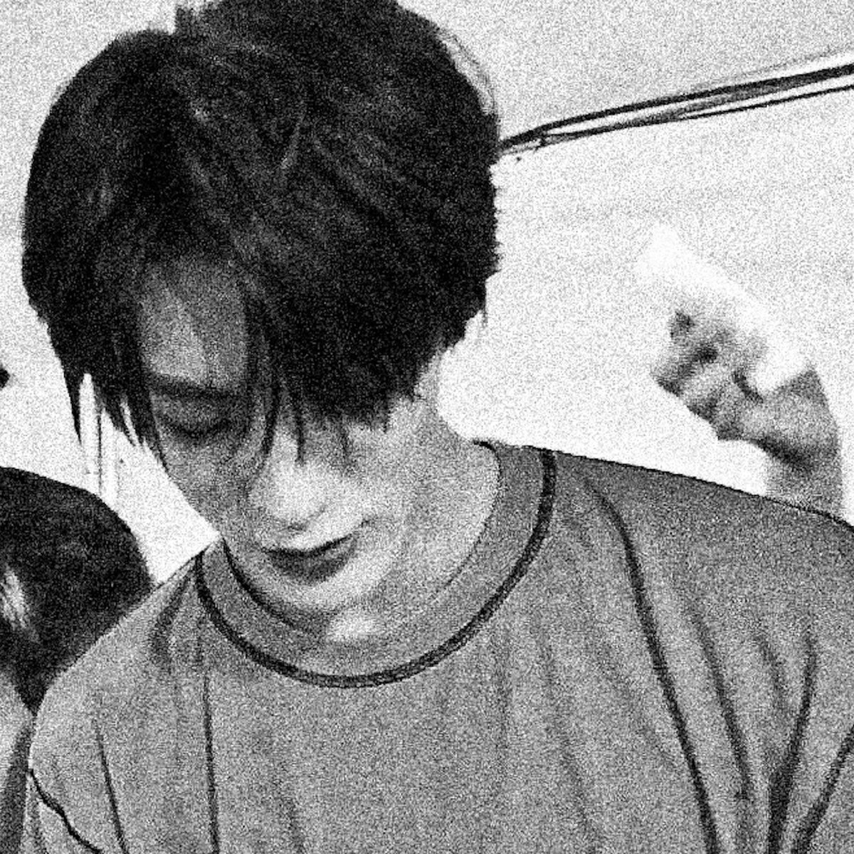 z / t , 🤜🏻 @jh / @rest tweet media