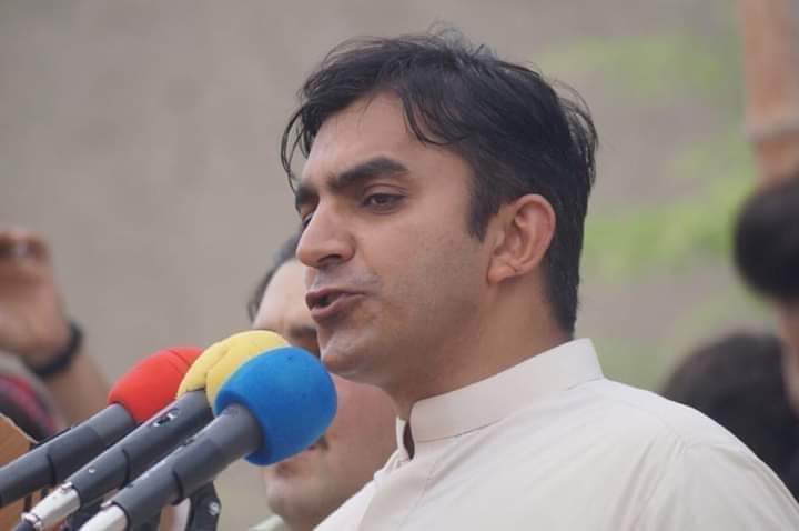 hilal_kakar01's tweet photo. We are proud that we have found leaders like @mjdawar who want fare spoons that will increase our confidence by letting them curl up and pay attention to the negative propaganda of others. Just want to say to these spoons that let your conscience wake you up, @mazdaki https://t.co/IutOgFyZ6B