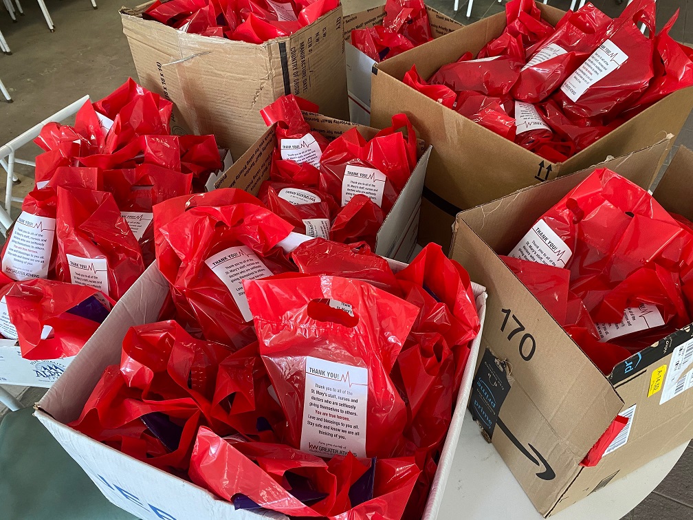 greaterathensh1's tweet photo. So happy to be able to join our colleagues on KW Red Day 2020 in thanking the staff, nurses and employees of St Mary's Hospital in Athens. 
#KWREDDAY #GIVEWHEREYOULIVE https://t.co/BbSuMcV43k