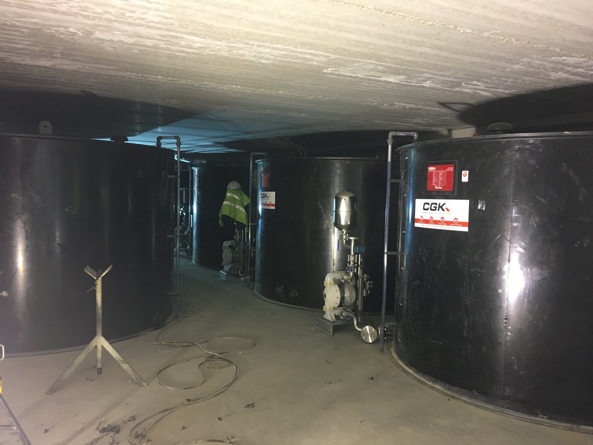 ImcaSampers's tweet image. Citernes are connected in the basement in the new research building! We will be able to collect and investigate / treat a lot of water. #VEGiTEC @FbwUGent @VLAIO_be @InterregFWVL @interreg_gotoS3