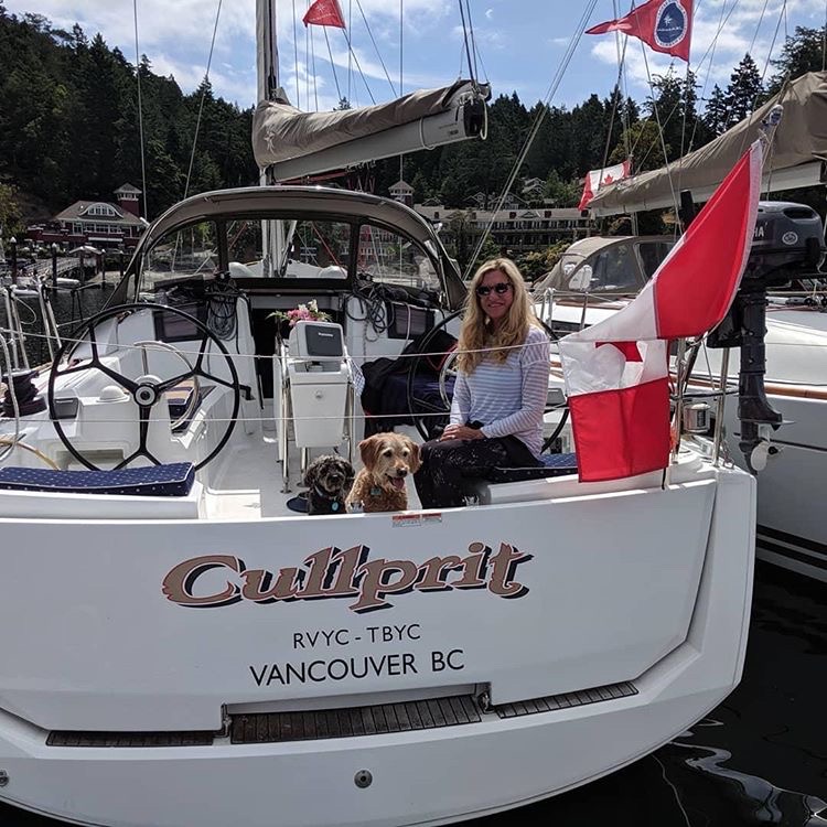 JeanneauAmerica's tweet photo. 🐶 Kiko, 🐶 WIllie & Mom enjoying the Jeanneau Summer Rendezvous last year at Poets Cove on Pender Island with @fraser_yacht_sales
📸 @cullen_gerry #jeanneau #jeanneaurendezvous #jeanneausummer #jeanneauowners #petsonboard #boatdogs #dogsonboard #sailingdogs https://t.co/765CtxIrSr