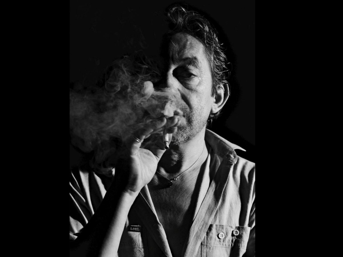 KurtPlanSupeCPA's tweet photo. Serge Gainsbourg

#InterditDeFumer https://t.co/0D6if5fAKn