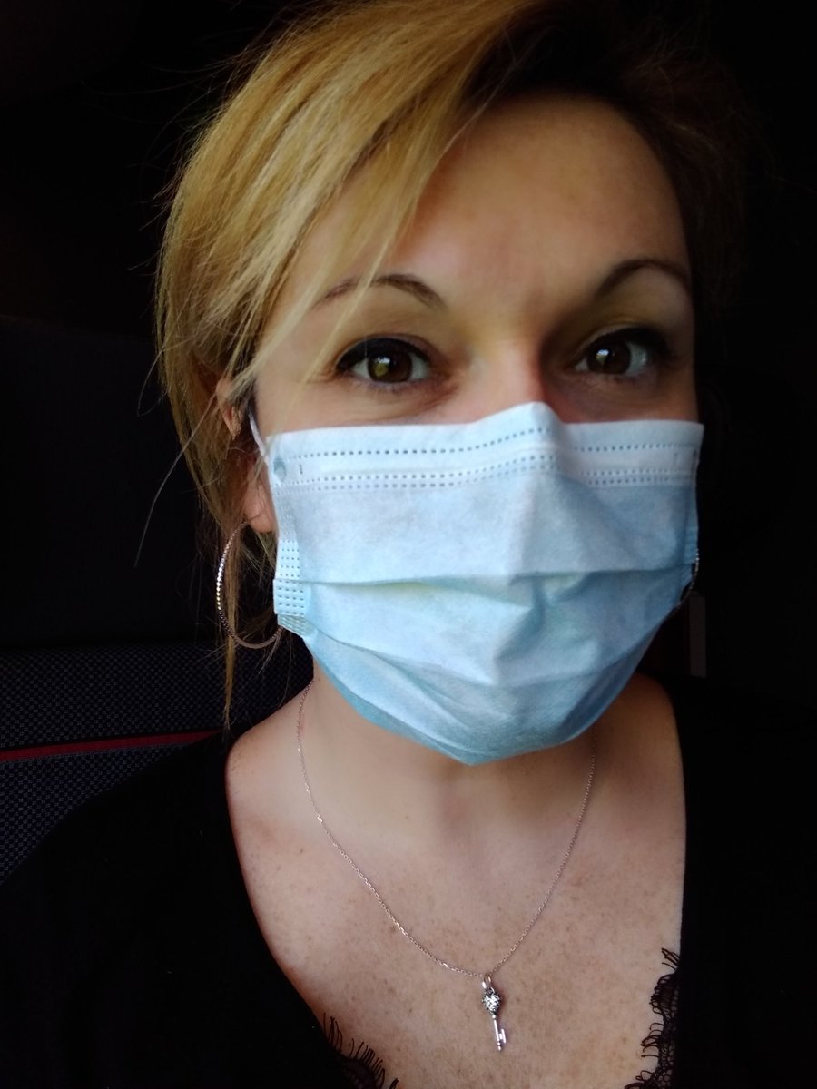 Coucou mes voyageurs déconfinés masqués du #tgvinoui8590
Je serais votre Chef de bord jusqu'à Tarbes avec Christian
Je vous envoie 1pti sourire virtuel via là car compliqué en ce moment de le voir 🙄😷
Passez 1 joli voyage avec #SNCF 💜🌼
#PortduMasqueObligatoire
<a href="/SNCF/">❌</a> <a href="/TGVINOUI/">TGV INOUI</a>