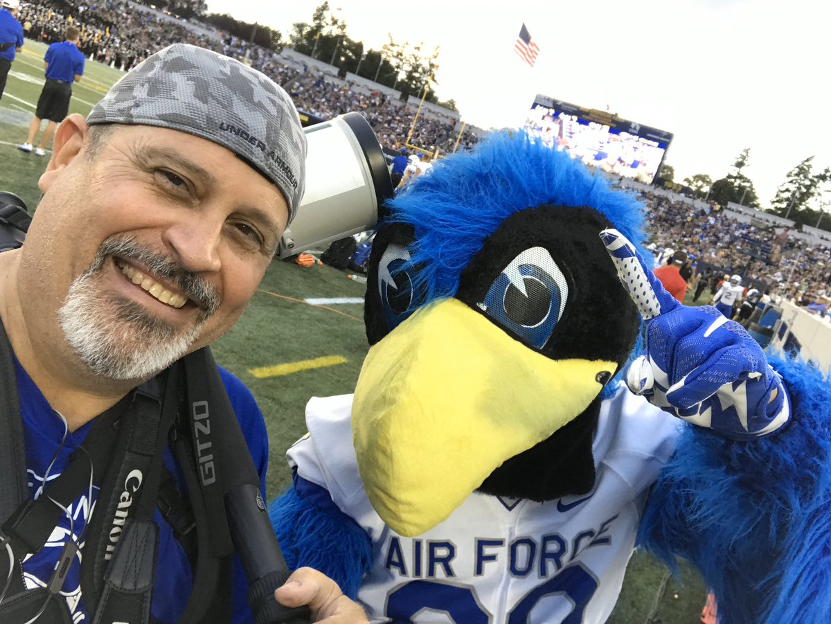 SWOF1's tweet photo. Congratulations @Tobemato one of the most beautiful places on earth to watch a game 🙌💯🏈
So proud of you &amp; @OHSAASports don’t deny me covering #2020FridayFootballLights #AboutThe #O #Braves #TrenchWarfare #GoBlue #TipOfTheSpear #Freedom 🇺🇸 #HonorBeforeSelf #Falcons https://t.co/RN3o9QSZu6