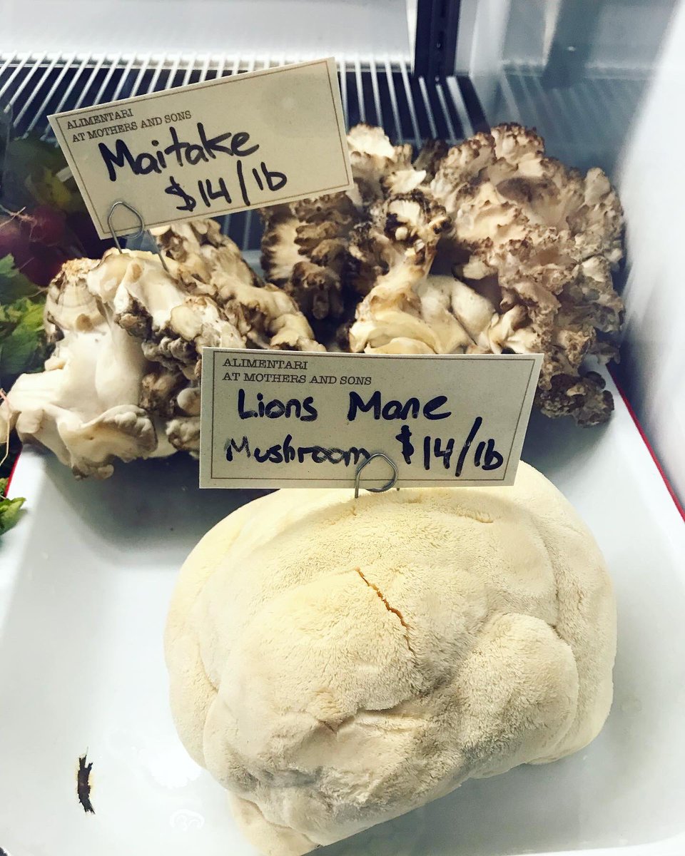 Gorgeous deli cases full of goodness and freshness today! Peep the produce, pasta, sauces, shrooms, and prepared salads 🤩 #Durham #italian #grocery We’re here 11-6 til Saturday! Shop Alimentari!