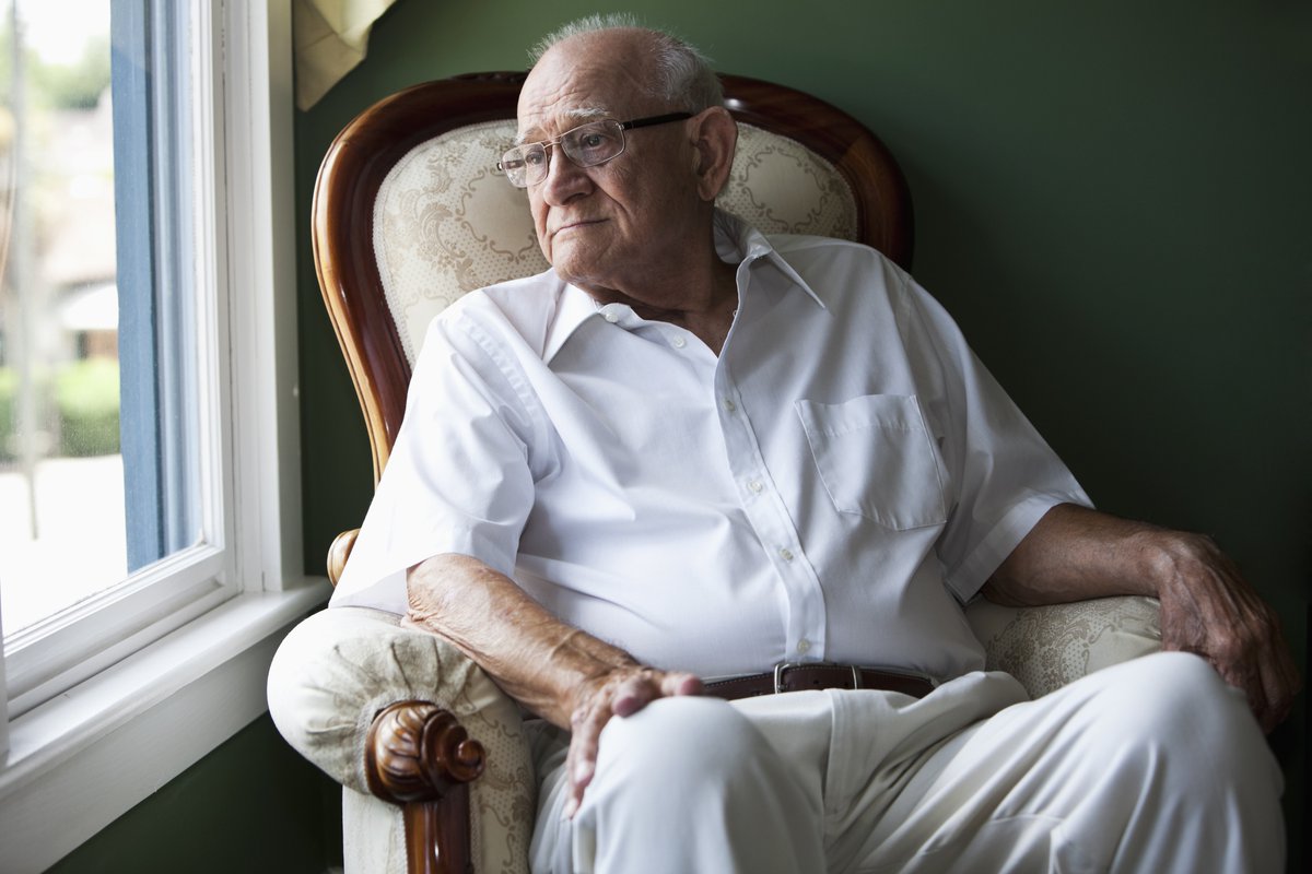 Restlessness can present as someone pacing, fidgeting, or trying to leave the house. Here are some techniques and approaches which can be used with a person who has dementia, to prevent and manage potentially distressing situations: dementiauk.org/get-support/co…