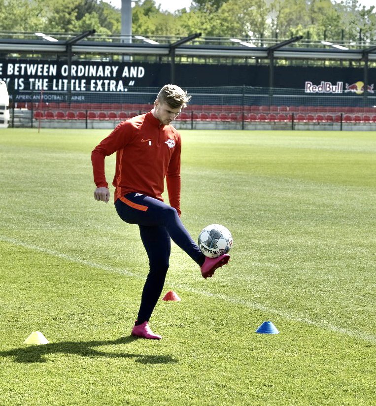 Ready to go! Back to Bundesliga on saturday! 😄⚽️ @Bundesliga_EN @DieRotenBullen