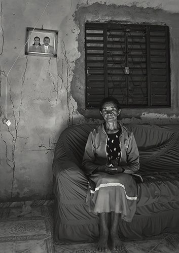 EDGEofHUMANITY's tweet photo. Simple Lives Off The Grid In Brazil’s   Backlands

https://t.co/yfpfEwt9FN

#OffTheGrid #Brazil #Backlands #DocumentaryPhotography #Photography #Blackandwhitephotography https://t.co/hPjMA3xgbY