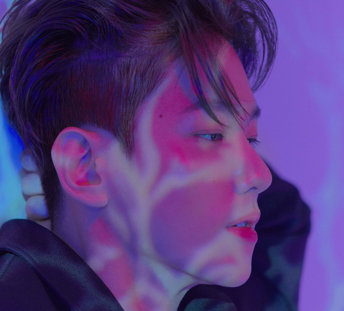 jail_bm1's tweet photo. 이게 다 한 앨범 이라는게 https://t.co/DItzqPsWCP