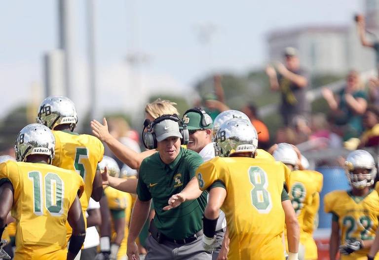 LouatTheState's tweet photo. 2020 won’t look the same. But there will be football, SC high school coaches predict and their thoughts on trying to prepare for seasons
https://t.co/ypjynqanUO https://t.co/imyEIY5gxb