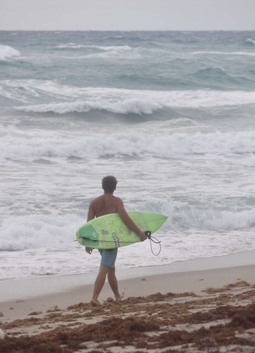 Sttorks's tweet image. Miss you guys! Hope all has been good! I’ve separated from gaming and now live at the beach! #CoronaTimes