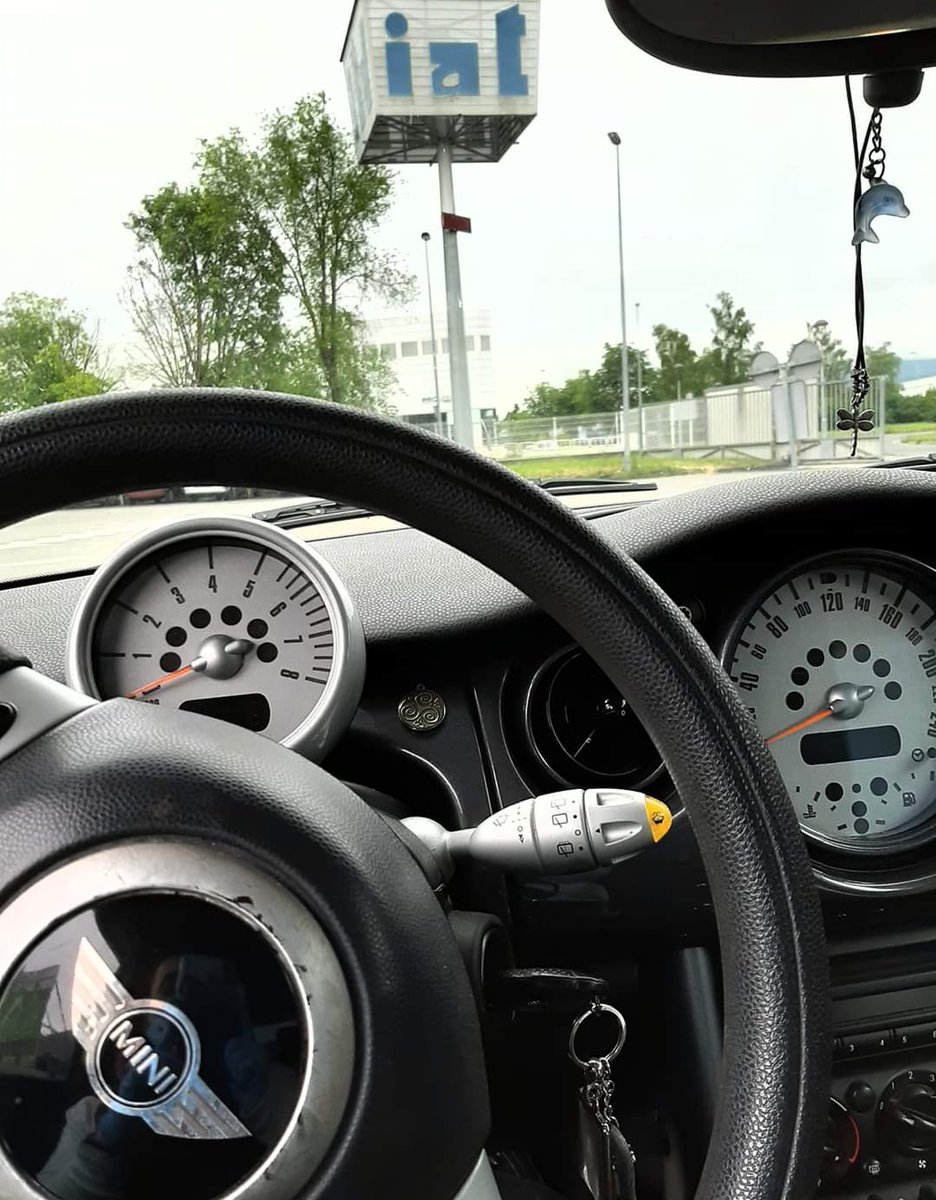 begosalem's tweet image. Pasando la ITV como un campeón. 💪😏
#OrgulloDeMINI