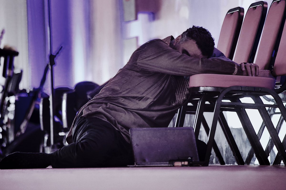 senegize's tweet photo. Show me your father teaching you practically how to pray, how to wait, for long hours, how to love the Lord! #ProphetDagDontStop #bishopdagmyhero https://t.co/3RYx3OYQYq