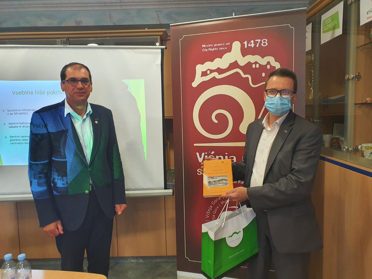 .<a href="/ZCernac/">Zvone Černač</a>: Županu Ivančne Gorice Dušanu Strnadu se zahvaljujem za prijazen sprejem v Višnji Gori.