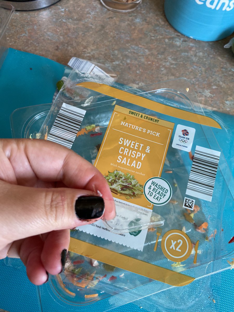 kellimarie1981's tweet photo. @AldiUK #nothappy bought 2 packs and found #plastic in a #sealed package.  Family member had it in his mouth and lucky he did not swallow. Not #washed &amp; #readytoeat #disappointed https://t.co/B9QNRloh4A