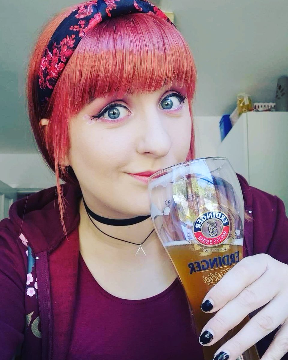 Scaretrack_H's tweet photo. Screw the diet.
My @ErdingerWB just arrived in the post!
๐๐
#beer #beerislife #wheatbeer #erdinger #beersesh #yummy https://t.co/WM0tMZaQag